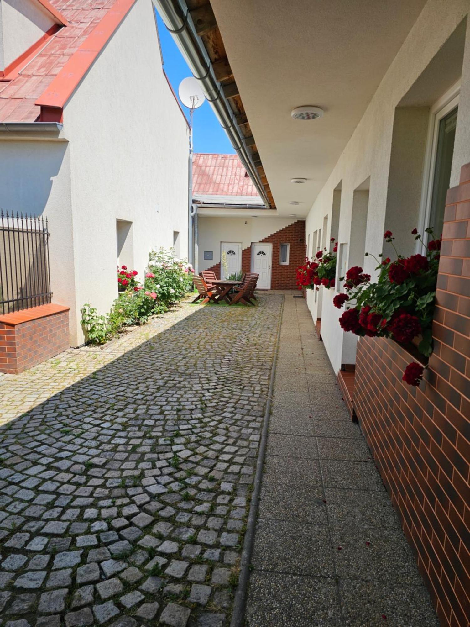Olomouc New3 Apartment Exterior photo
